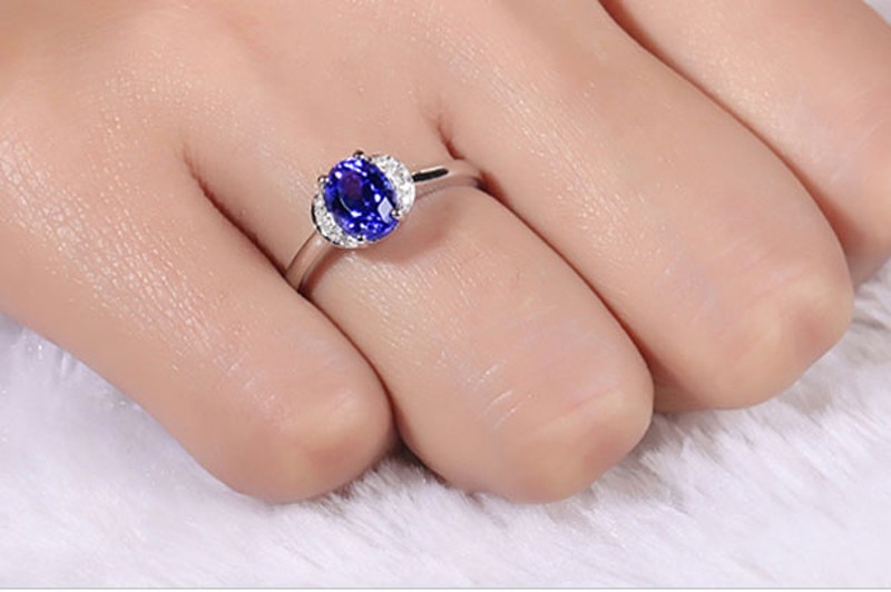 Anel ABBA Safira Azul com Diamantes